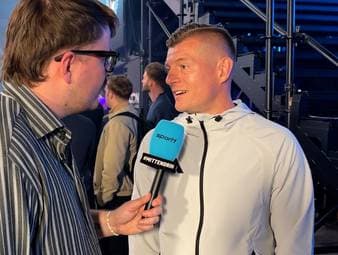 Der FC Bayern trifft im Halbfinale der Champions League auf Paris Saint-Germain. Toni Kroos fiebert dem Spiel entgegen.