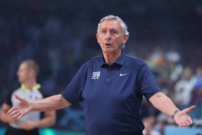 Bayern-Legende zurück - und direkt mit klarer Ansage