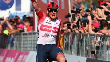 Mads Pedersen gewinnt die sechste Giro-Etappe