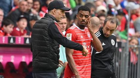 Trainer Thomas Tuchel mit Ryan Gravenberch