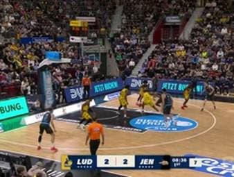 Die BBL-Highlights der Partie MHP RIESEN Ludwigsburg - Science City Jena im Video.