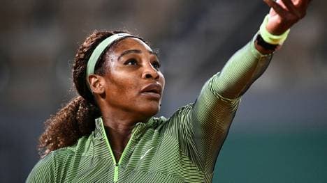 Serena Williams gewinnt bei der ersten Nightsession