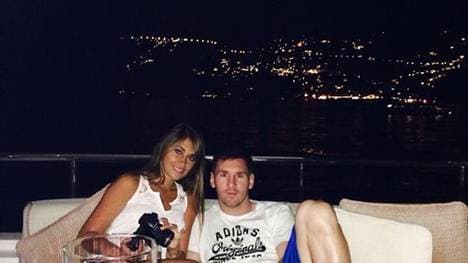 Lionel Messi und seine Freundin relaxen in Italien.