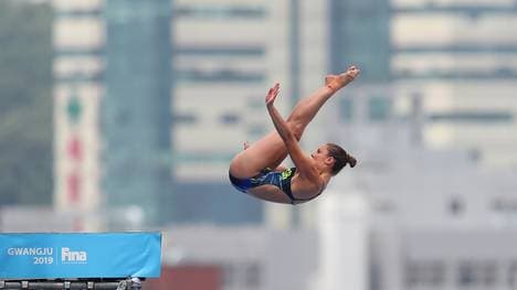 Iris Schmidbauer liegt beim Klippenspringen bereits weit zurück