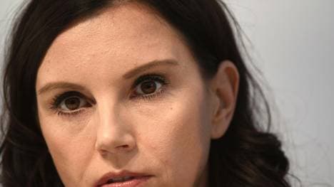 Teresa Enke will Sportlern mit Depressionen helfen