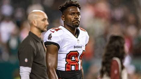 Die Polizei hat einen Haftbefehl gegen den ehemaligen NFL-Star Antonio Brown erlassen