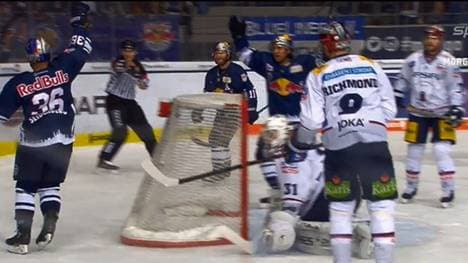 Der EHC Red Bull München schlägt die Eisbären Berlin