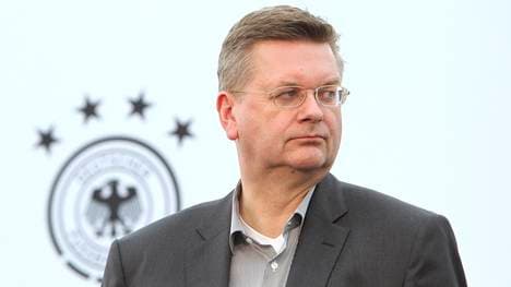 DFB-Präsident Reinhard Grindel verteidigt die deutschen DFB-Kicker