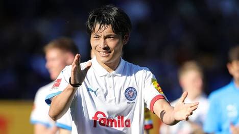 Gelingt der KSV (im Bild: Shuto Machino) im Augsburg Kiel Tipp ein wichtiger Sieg im Kampf um den Klassenerhalt? 