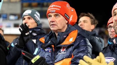 Stefan Horngacher scherzte nach der Disqualifikation von Timi Zajc