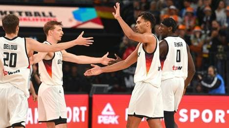 Hollatz (l.), da Silva (m.) und Bonga (r.) reisen heim