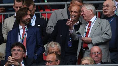 Andrea Pirlo (l.) beim CL-Finale 2024
