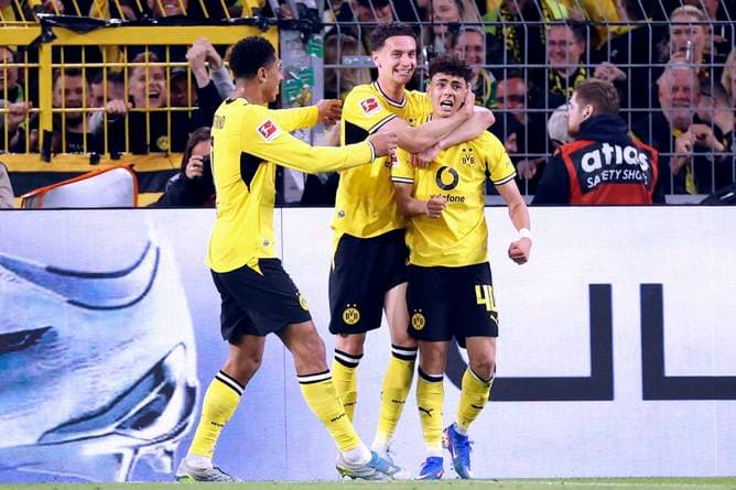 "Zählt zu den größten Talenten weltweit": BVB bindet Juwel