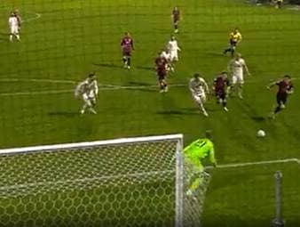 Die Highlights der Partie FC Viktoria Köln - TSV 1860 München aus der 3. Liga im Video.