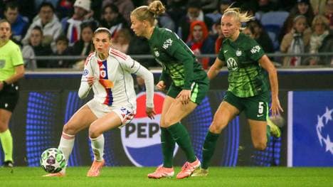 Jule Brand feiert gegen die alten Kolleginnen einen klaren Sieg