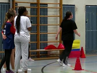 Futbalo Girls setzt sich mit Leidenschaft für eine geschlechtergerechte Gesellschaft ein, in der Mädchen und Frauen selbstbestimmt leben können. Dafür nutzen sie Fußball als Mittel. 