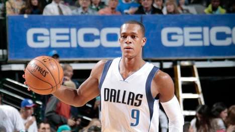 San Antonio Spurs v Dallas Mavericks