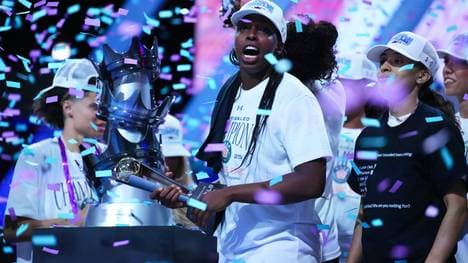 Olympiasiegerin Gray im Freudentaumel