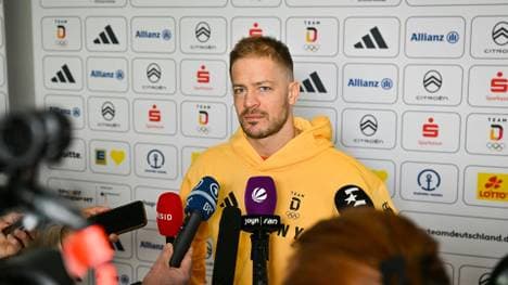 Moritz Müller bei der Olympia-Einkleidung