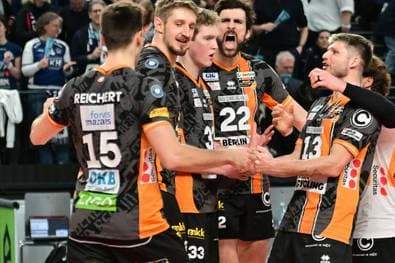 Berlin vorzeitig im Halbfinale