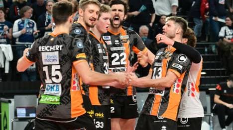 Die Berliner stürmen ins Halbfinale