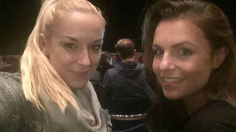 Sabine Lisicki (l.) beim "Mädelsabend" mit Laura Wontorra