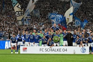 Gelsenkirchen würdigt Aufstiegshelden