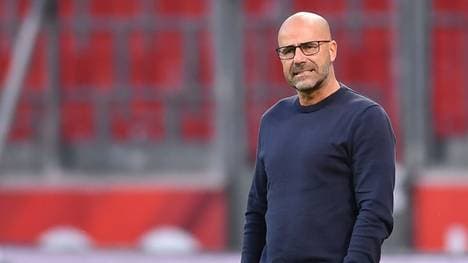 Peter Bosz muss am im Achtelfinal-Rückspiel gegen die Glasgow Rangers ran