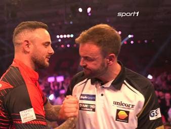 Joe Cullen bezwingt Ross Smith 3:1 nach Sätzen in einem Match, das von 180s geprägt war. Somit setzt sich Cullen im Duell der beiden Engländer nach einer starken Leistung durch und steht im Viertelfinale des Darts World Grand Prix.