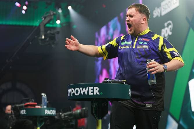 Littler mit Machtdemonstration