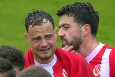 Tränen-Interview: Stürmer völlig aufgelöst