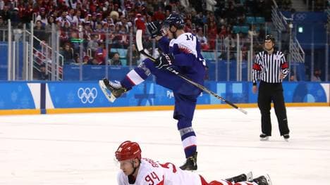 Peter Ceresnak jubelt über ein Tor der Slowakei gegen die Sbornaja