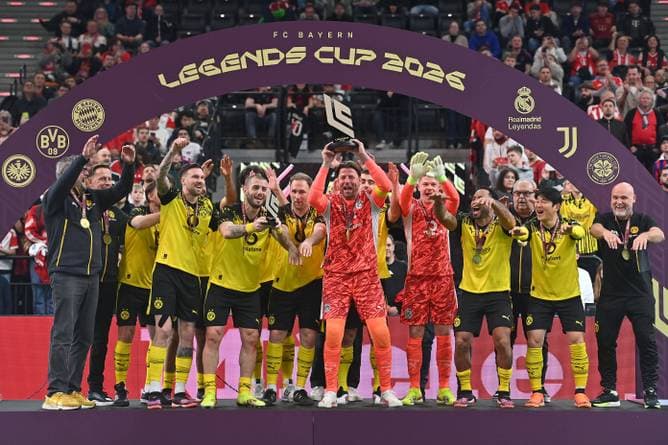 Mega-Comeback im Finale! BVB gewinnt Legends Cup