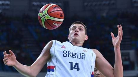 Serbien und Nikola Jokic stehen bereits in der nächsten Runde
