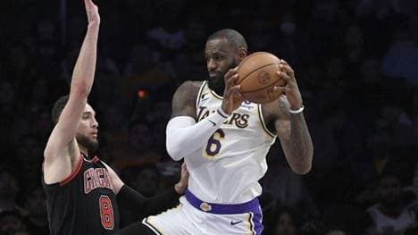 LeBron James ließ sich nicht am Fuß operieren