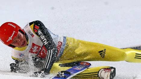 Andreas Wellinger stürzte in Finnland