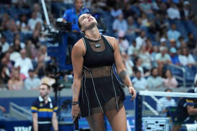 "Ihr seid ein Witz": Sabalenka geht Reporter an