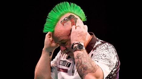Peter Wright muss in Brisbane nach fünf vergebenen Matchdarts bereits in Runde eins wieder die Koffer packen