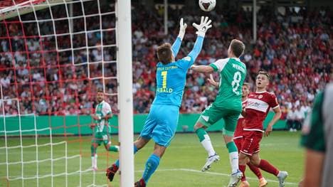 Werder Bremen setzt sich gegen Cottbus durch