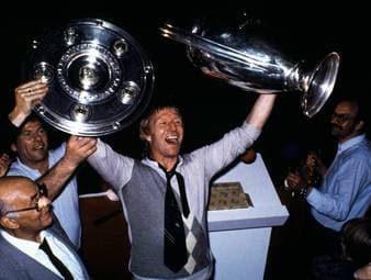 Er debütierte erst mit 24 Jahren in der Bundesliga und wurde dennoch ein Gigant: Europameister, Europapokalsieger und später Erfolgstrainer beim DFB. Horst Hrubesch wird 75. Rückblick auf eine ungewöhnliche Karriere.