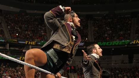 Simon Gotch von den Vaudevillains (l., mit Aiden English) wurde von WWE entlassen