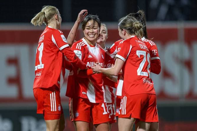 Drei Elfmeter! Bayern feiert kuriosen Sieg