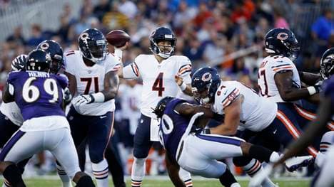 Die Chicago Bears (in weiß) mussten zum Preseason-Auftakt eine knappe Niederlage hinnehmen