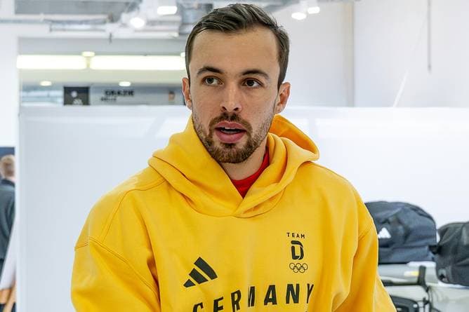 Nach brutalem Foul: Wagner trotz Sperre im DEB-Kader