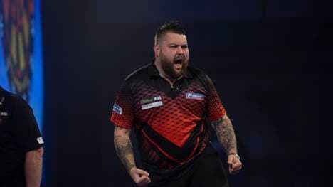 Michael Smith triumphiert an Tag zwei