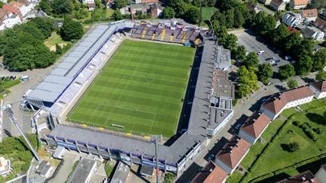 Das Dach der Ostkurve wurde abgedeckt