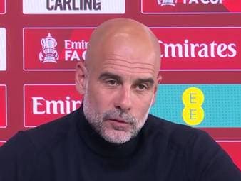 Der Trainer scherzt, dass mittlerweile eine Tribüne nach ihm benannt werden sollte, so oft er schon dort war.