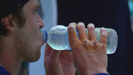 Andrey Rublev verletzt sich selbst an der rechten Hand