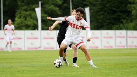 Ulrich (vorne) im Trikot des VfB Stuttgart II