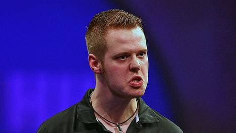 Max Hopp besiegt Mervyn King bei Darts-WM